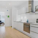 Moderne Midt I Hjertet Av Sentrum * Μπέργκεν